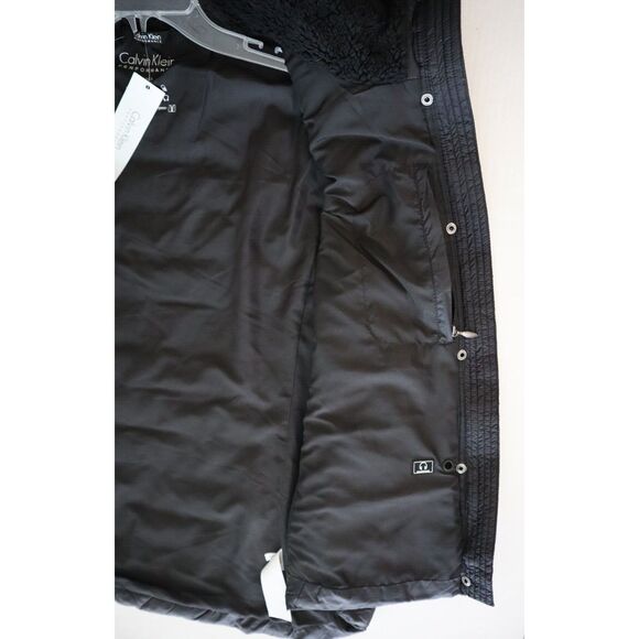 Calvin Klein Women's Sz XL Black Water Repellant Performance Puffer Vest - Picture 11 of 16